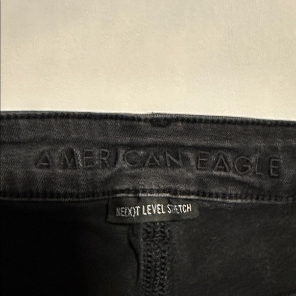 American Eagle Outfitters High V Rise Shortie Shorts - Picture 3 of 5